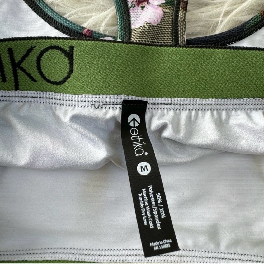 Ethika Women's Sport Bra Size Medium
Print- Peach‎ Blossom NWT - Picture 6 of 6